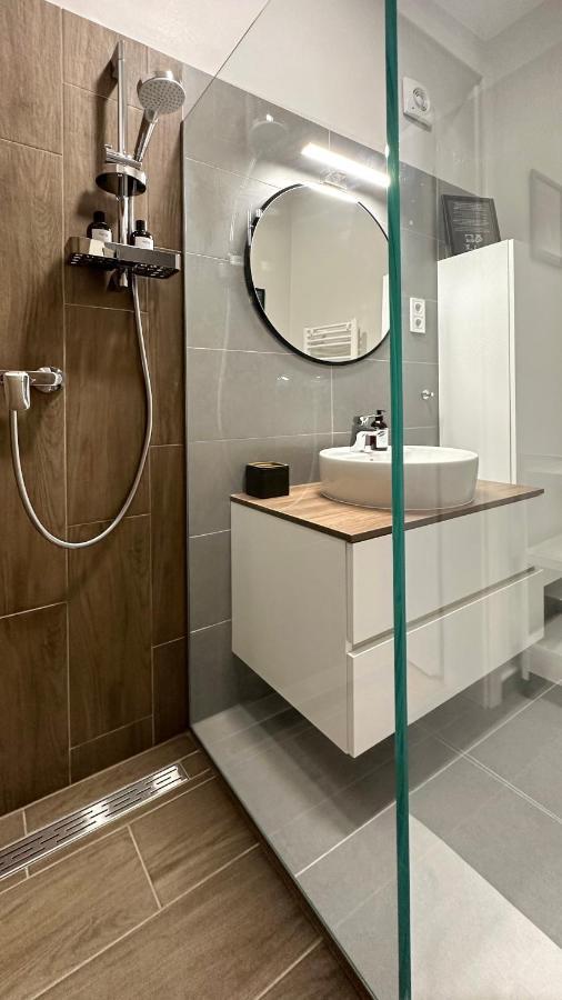 Linden Apartman 107 Glamour (Adults Only) Mosonmagyarovar Exterior foto